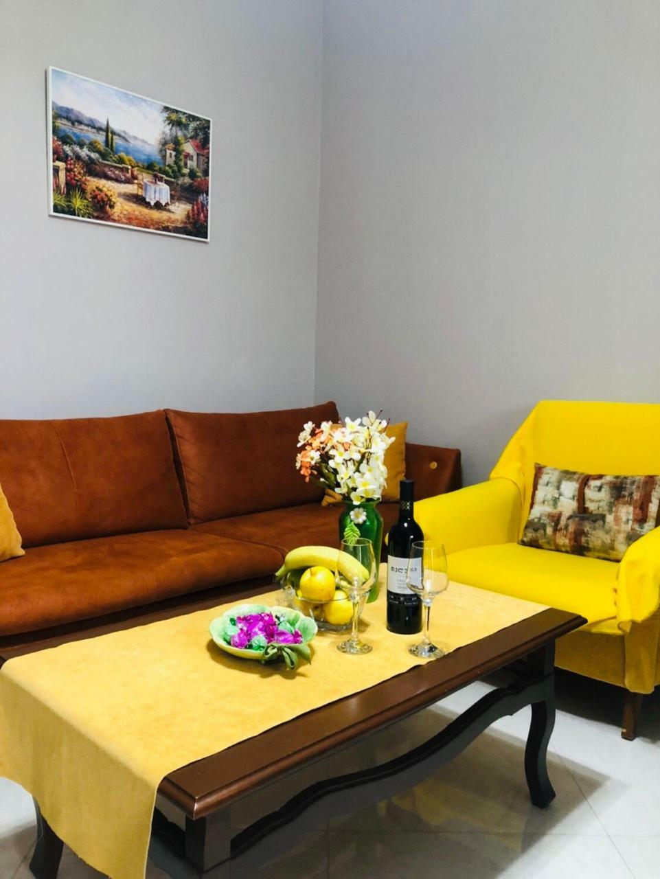 Chika Apartment Kutaisi Luaran gambar
